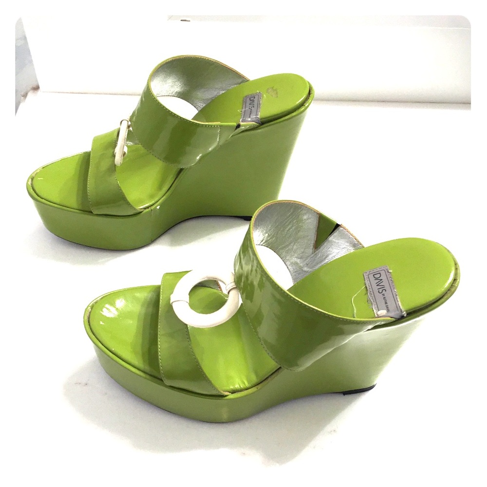 Davis by Ruthie Davis Mod patent Leather Wedge